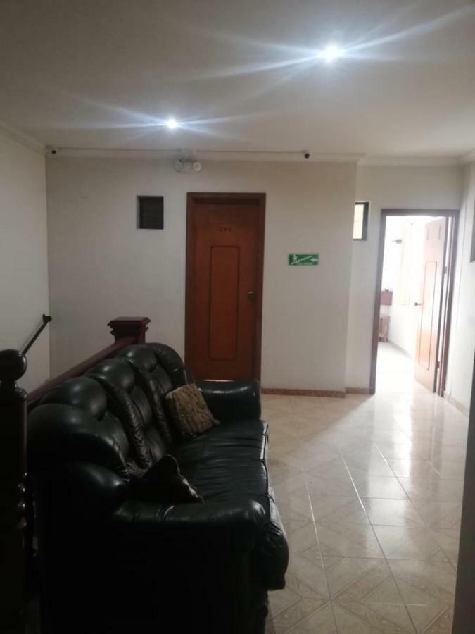 Hospedaje Wicirare Bogotá Zewnętrze zdjęcie